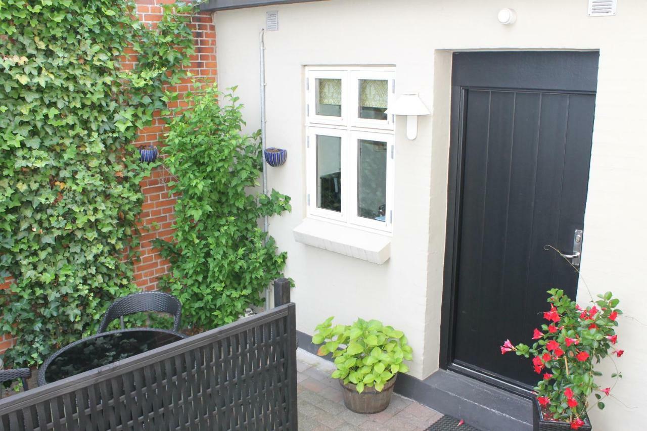 Amalie Bed And Breakfast & Apartments Odense Exterior foto
